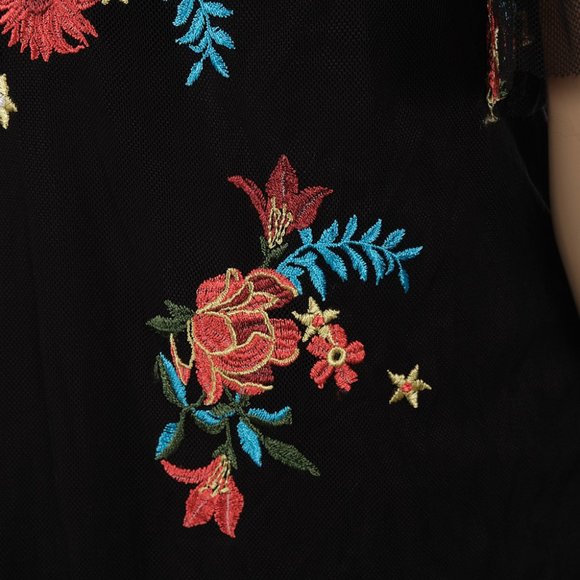 Superfoxx Floral Embroidered Sheath Dress Large NWT - Picture 5 of 7